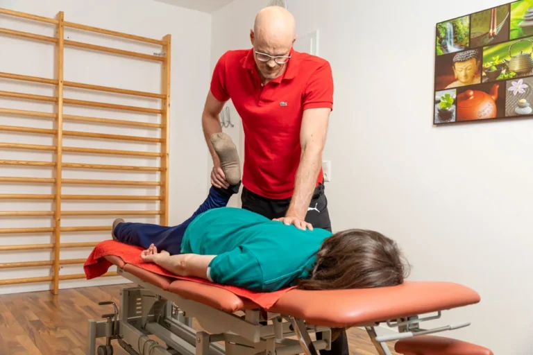 Osteopressur Behandlung - Liebscher & Bracht-Therapeut - Sergej Rempel